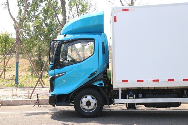 飞碟W轻卡真的安全又效能 我肯定会考虑