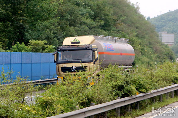 江苏：危化品运输超速4次吊销从业资格