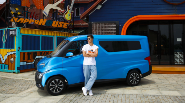 飞碟Q系列亮相承诺整车质保4年不限里程