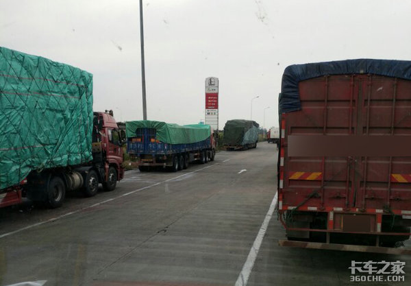 物价黑!说说让卡友又爱又恨的服务区