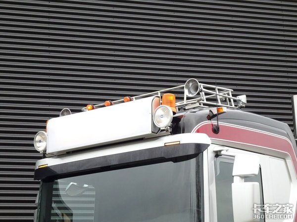 爆改版斯堪尼亚S牵引车 V8发动机惹人爱