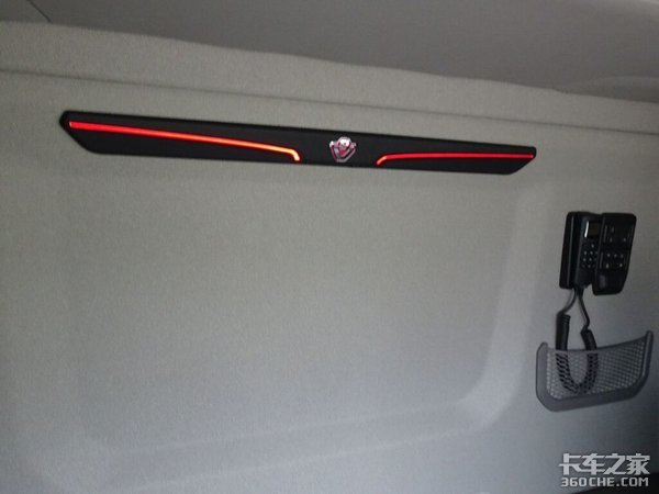 爆改版斯堪尼亚S牵引车 V8发动机惹人爱