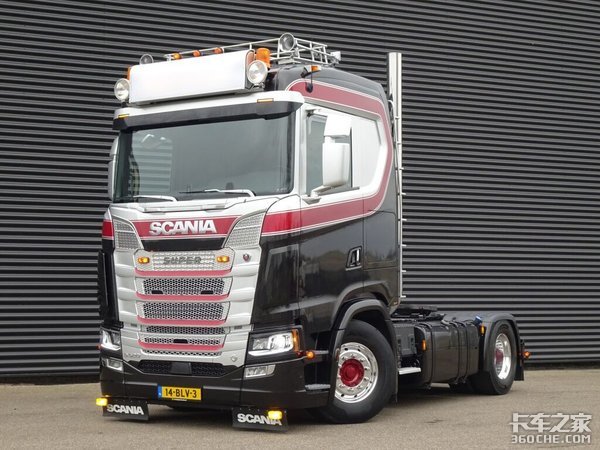 爆改版斯堪尼亚S牵引车 V8发动机惹人爱