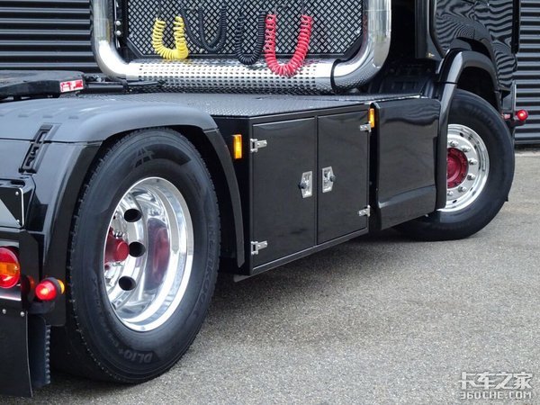 爆改版斯堪尼亚S牵引车 V8发动机惹人爱