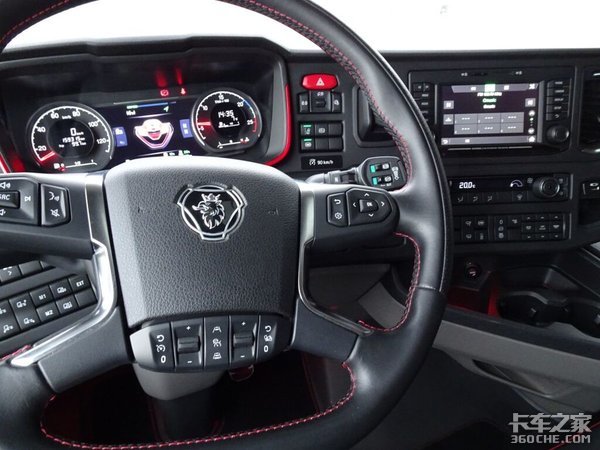 爆改版斯堪尼亚S牵引车 V8发动机惹人爱