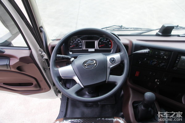 450马力国六动力 日野700还有哪些升级?