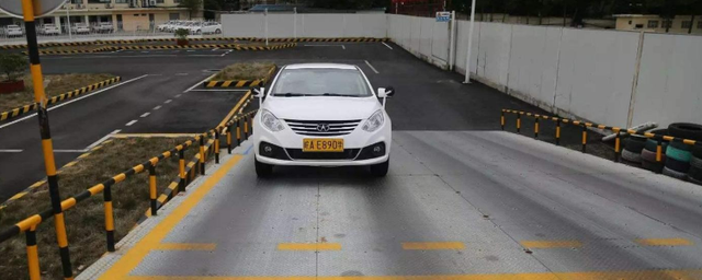 驾驶证科目二考试技巧与口诀