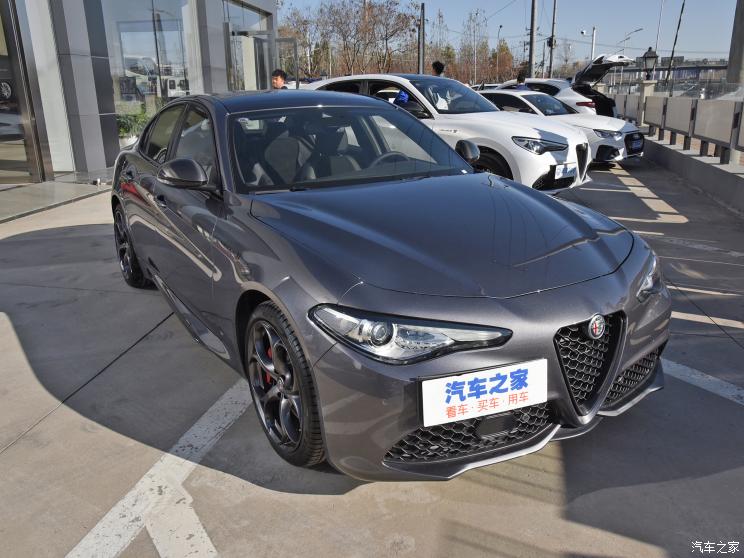 阿尔法·罗密欧 Giulia 2021款 2.0T 280HP Veloce Ti 竞速版 阿尔法·罗密欧 Giulia 2021款 2.0T 280HP Veloce Ti 竞速版