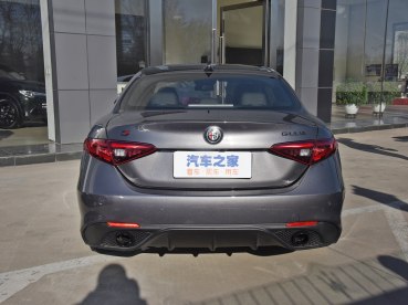 阿尔法·罗密欧 Giulia 2021款 2.0T 280HP Veloce Ti 竞速版 阿尔法·罗密欧 Giulia 2021款 2.0T 280HP Veloce Ti 竞速版