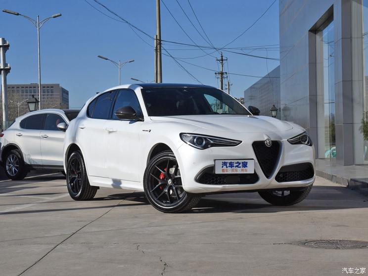 阿尔法·罗密欧 Stelvio 2021款 2.0T 280HP Veloce Ti 竞速版 阿尔法·罗密欧 Stelvio 2021款 2.0T 280HP Veloce Ti 竞速版