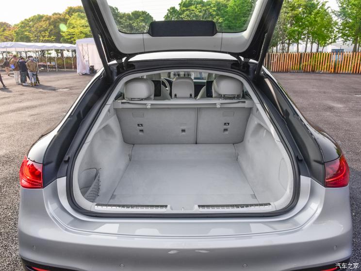 梅赛德斯-EQ 奔驰EQS 2021款 580 4MATIC AMG Line 梅赛德斯-EQ 奔驰EQS 2021款 580 4MATIC AMG Line