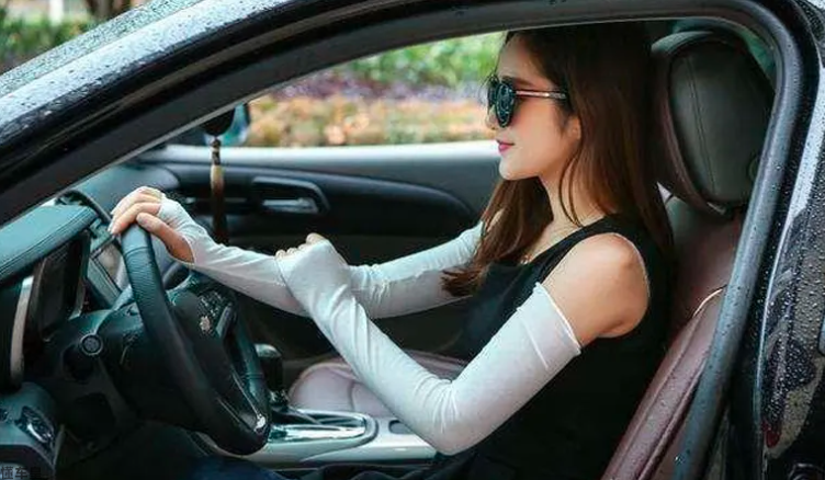 驾校学车多少钱，学不会开车的十种人是你吗