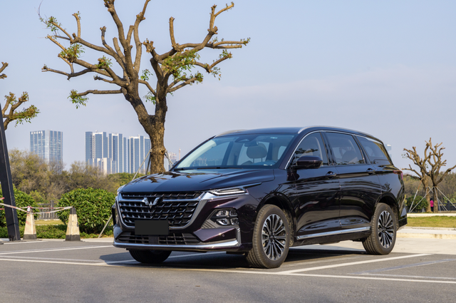 2023年2月27日，五菱将上市一款新车，一公里3毛多，还是6座车