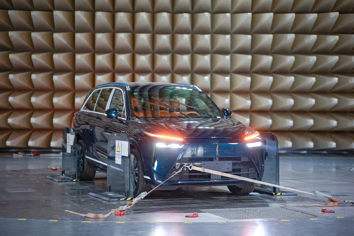 天花板级健康座舱，蓝山荣获中汽研权威认证：儿童优先（绿色座舱）