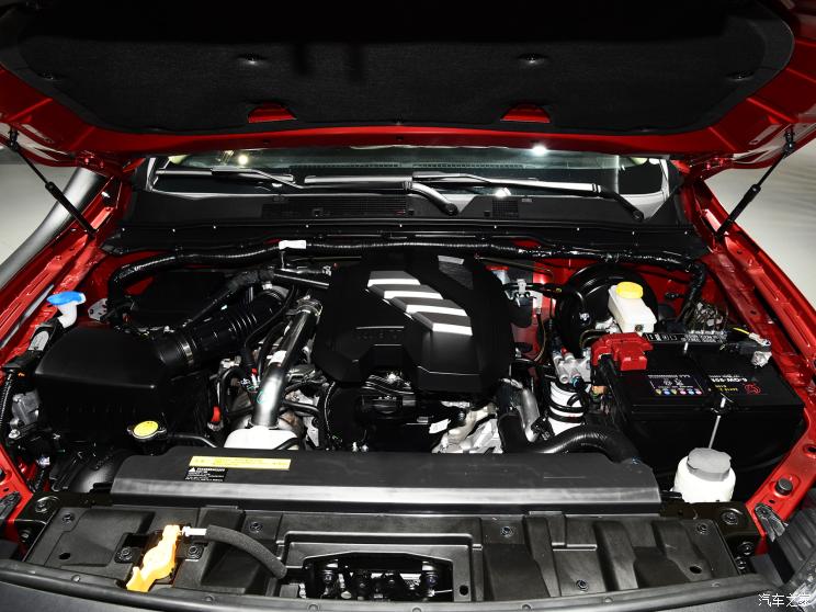 郑州日产 锐骐6 2021款 2.3T自动柴油四驱穿越版标准型M9T