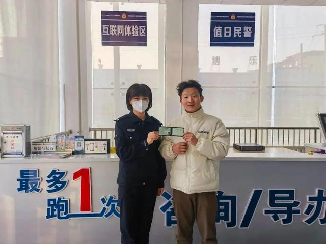 男子考驾照一天连过三科！官方：当天拿证也有可能