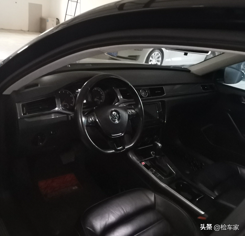 看二手车需不需要交定金?以案说法,这辆帕萨特让买家上了一课